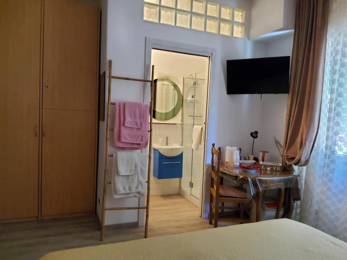 Annadia Sweet Home B&B Lido di Ostia 0*,  Italia